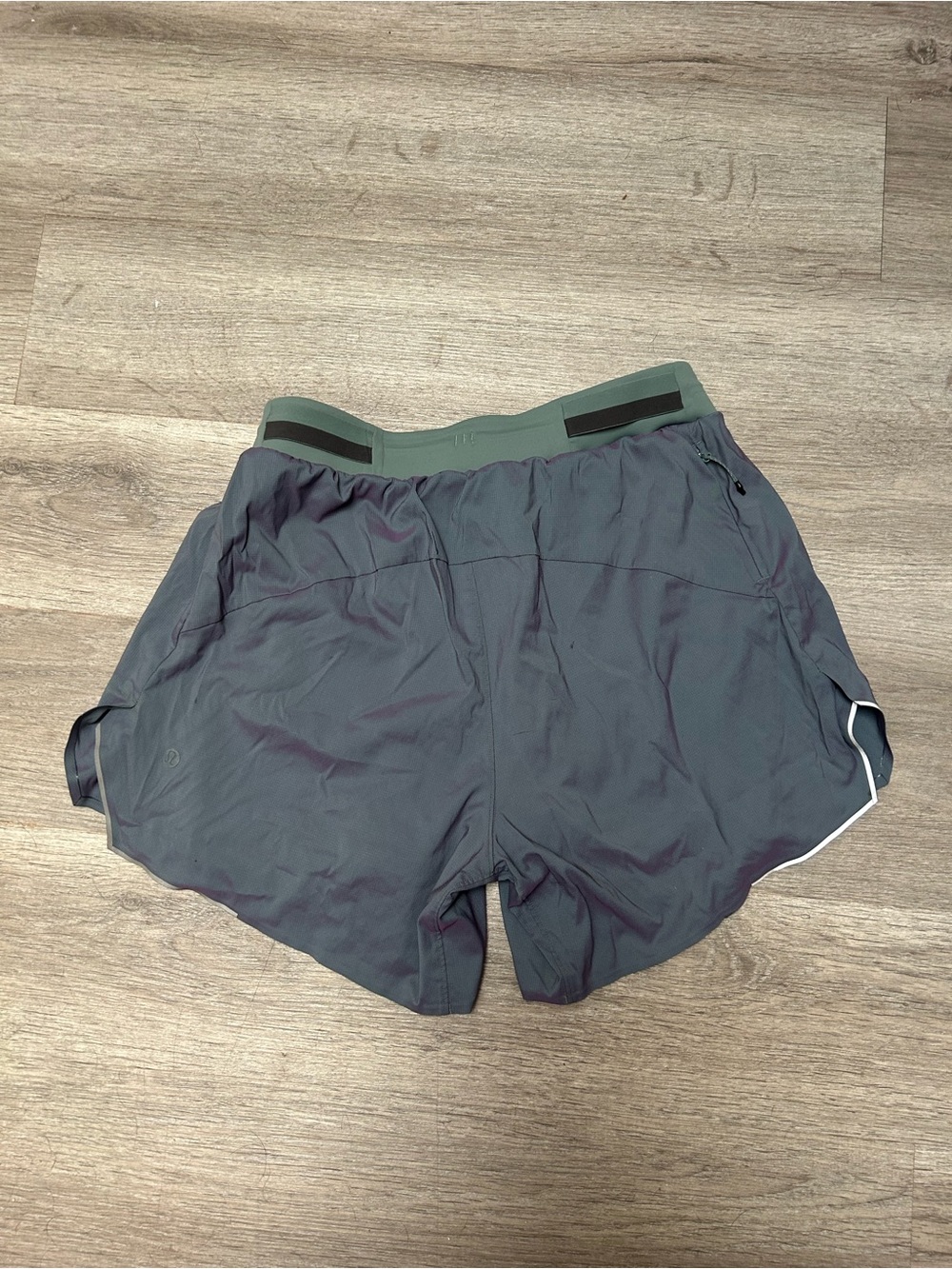 lululemon athletica Grey iridescent Running Shorts with Elastic Waist Mens small